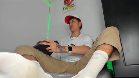 mateo_escobar online show from March 12, 2026, 2:50 am