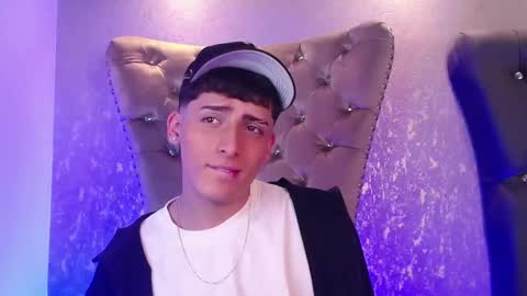 mateo mitchell online show from October 22, 2025, 4:57 am