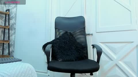 Snapshot of mateo_ospinaa chatting on February 23, 2025, 9:59 pm Mateo online show from February 23, 2025, 9:59 pm