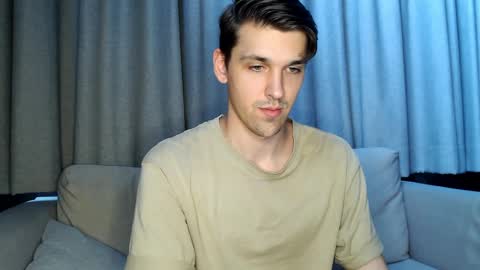 mateo_zeus online show from December 9, 2024, 5:40 am