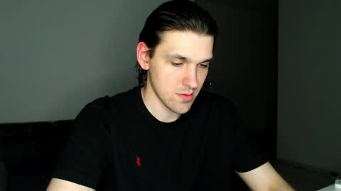 mateo_zeus online show from May 1, 2026, 12:48 am