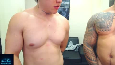 Snapshot of mateosexyhot22 chatting on May 7, 2026, 8:36 pm Mateo online show from May 7, 2026, 8:36 pm