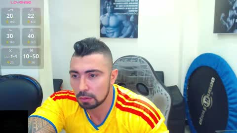 Snapshot of mateosexyhot22 chatting on June 17, 2026, 5:36 pm Mateo online show from June 17, 2026, 5:36 pm