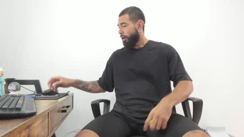 Matheus     online show from February 8, 2025, 4:36 pm