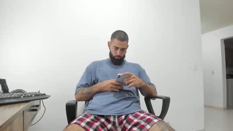 Matheus     online show from March 11, 2025, 11:26 pm