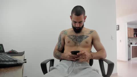 Matheus     online show from September 17, 2025, 4:19 pm