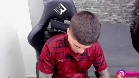 Mathew Independent model online show from November 17, 2025, 5:52 pm