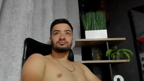 Snapshot of mathews_colton1 chatting on December 2, 2024, 11:23 am Mathews online show from December 2, 2024, 11:23 am