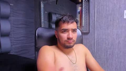 Snapshot of mathews_colton1 chatting on January 13, 2025, 2:32 pm Mathews online show from January 13, 2025, 2:32 pm