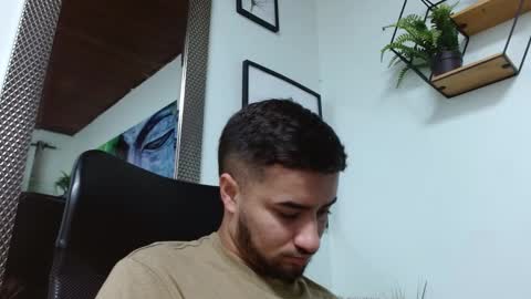 Snapshot of mathews_colton1 chatting on February 14, 2025, 11:42 am Mathews online show from February 14, 2025, 11:42 am