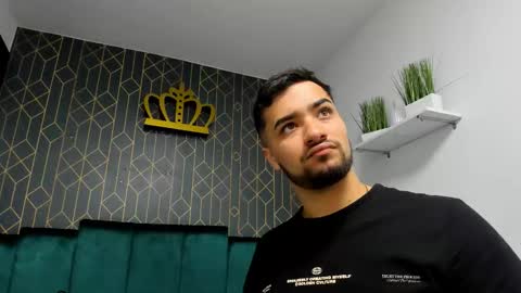 Snapshot of mathews_colton1 chatting on November 12, 2025, 11:54 am Mathews online show from November 12, 2025, 11:54 am