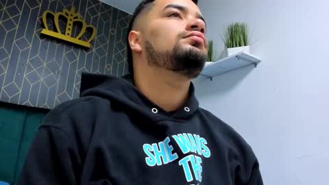 Snapshot of mathews_colton1 chatting on November 24, 2025, 11:32 am Mathews online show from November 24, 2025, 11:32 am