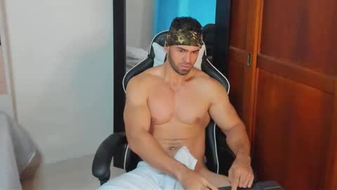 mathews_smith online show from October 8, 2025, 11:52 am