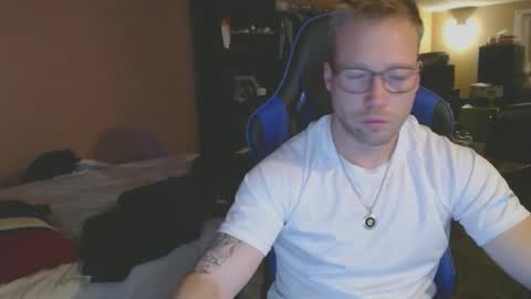 Snapshot of mathieu6606 chatting on December 21, 2024, 1:04 am Math online show from December 21, 2024, 1:04 am