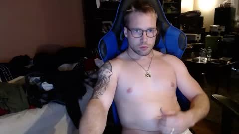 Snapshot of mathieu6606 chatting on December 22, 2024, 8:05 am Math online show from December 22, 2024, 8:05 am