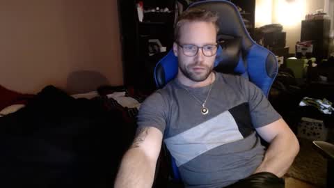 Snapshot of mathieu6606 chatting on January 6, 2025, 11:07 am Math online show from January 6, 2025, 11:07 am