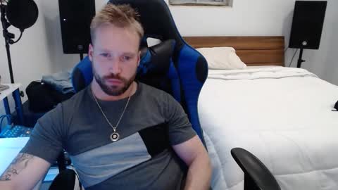 Snapshot of mathieu6606 chatting on February 21, 2026, 11:22 am Math online show from February 21, 2026, 11:22 am