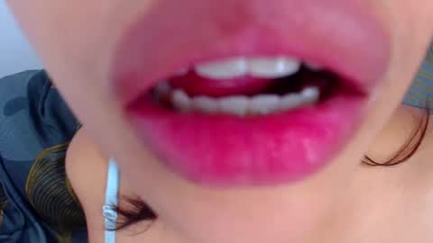 Snapshot of mati0421 chatting on December 20, 2024, 3:25 am Mati04 online show from December 20, 2024, 3:25 am