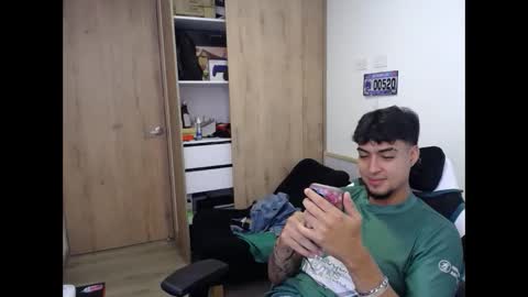 Snapshot of matias_bianco01 chatting on October 30, 2025, 8:09 pm matias online show from October 30, 2025, 8:09 pm