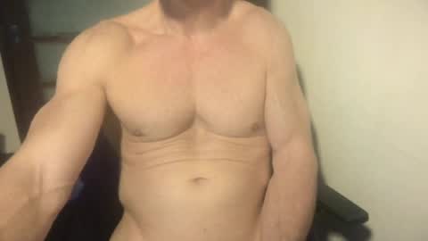 Snapshot of matiasmartin2030 chatting on July 11, 2026, 11:28 pm MatiasMatureMuscle online show from July 11, 2026, 11:28 pm