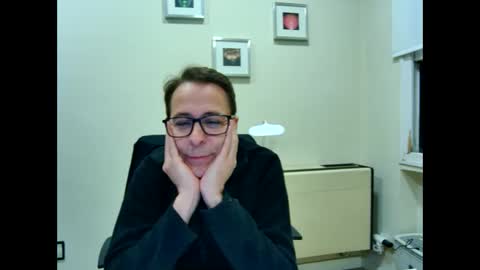 Snapshot of matrixmad chatting on November 10, 2025, 6:07 pm matrixmad online show from November 10, 2025, 6:07 pm