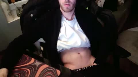 Snapshot of matt1q237916 chatting on May 17, 2026, 1:03 am matt1q237916 online show from May 17, 2026, 1:03 am