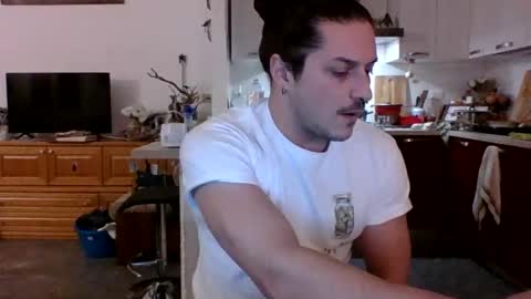 Snapshot of matteushh87 chatting on January 19, 2025, 4:25 pm matteushh87 online show from January 19, 2025, 4:25 pm