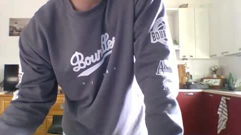 Snapshot of matteushh87 chatting on February 18, 2025, 10:49 am matteushh87 online show from February 18, 2025, 10:49 am