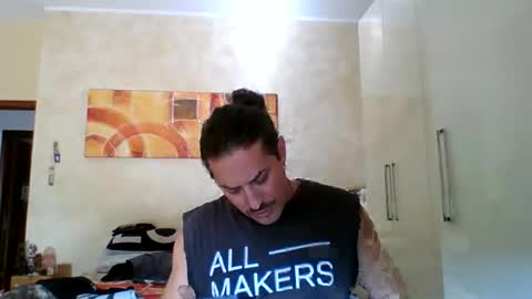 Snapshot of matteushh87 chatting on October 20, 2025, 11:43 am matteushh87 online show from October 20, 2025, 11:43 am