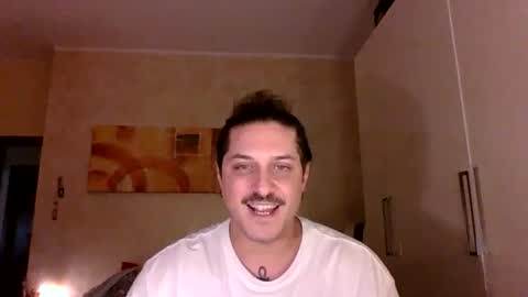 Snapshot of matteushh87 chatting on November 22, 2025, 11:31 am matteushh87 online show from November 22, 2025, 11:31 am