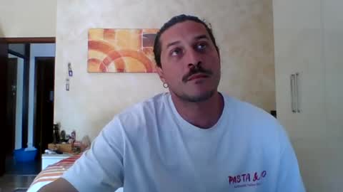 matteushh87 online show from May 18, 2026, 10:21 am