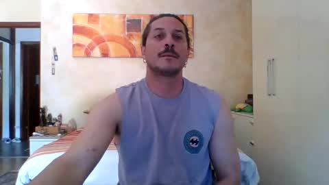 matteushh87 online show from May 19, 2026, 9:48 am