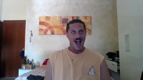 Snapshot of matteushh87 chatting on July 10, 2026, 8:18 am matteushh87 online show from July 10, 2026, 8:18 am