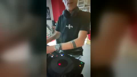 Snapshot of mattiatoyboyxx chatting on August 3, 2026, 1:59 am mattiatoyboyxx online show from August 3, 2026, 1:59 am