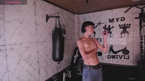 Snapshot of mattideluca chatting on December 2, 2024, 11:45 am Matti online show from December 2, 2024, 11:45 am