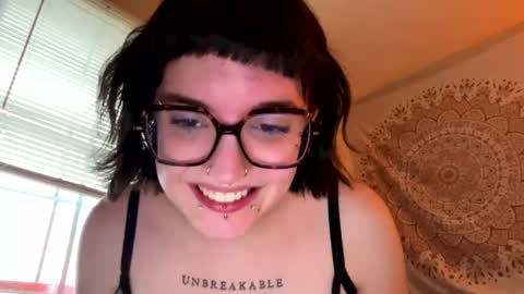 Snapshot of mattyplusgrace chatting on May 5, 2026, 10:51 pm MattyGrace online show from May 5, 2026, 10:51 pm