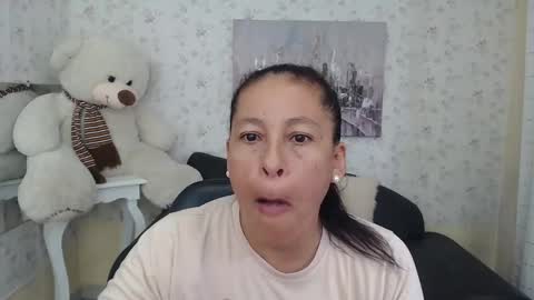 Martina online show from April 28, 2026, 9:20 pm