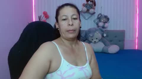 Snapshot of mature_martina_ chatting on May 17, 2026, 11:06 am Martina online show from May 17, 2026, 11:06 am