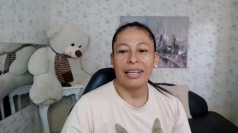 Snapshot of mature_martina_ chatting on May 19, 2026, 9:54 pm Martina online show from May 19, 2026, 9:54 pm