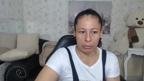 Snapshot of mature_martina_ chatting on June 1, 2026, 10:00 pm Martina online show from June 1, 2026, 10:00 pm