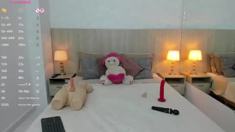 Vayolet Castro online show from July 3, 2026, 11:38 am