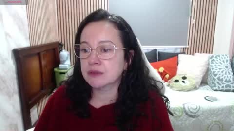 Snapshot of mature_wolf chatting on May 27, 2026, 5:10 pm Sonia online show from May 27, 2026, 5:10 pm