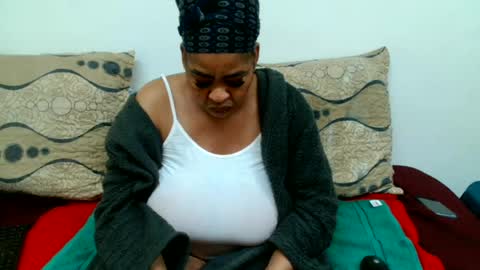 Snapshot of maturedbootyqueen chatting on June 30, 2026, 10:55 pm QUEEN online show from June 30, 2026, 10:55 pm
