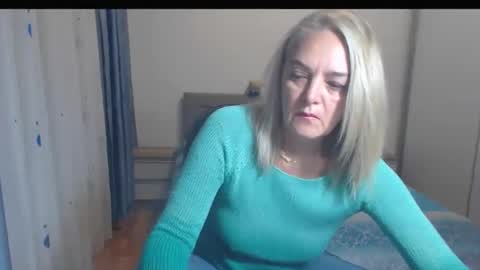 Snapshot of maturediana chatting on October 20, 2025, 2:01 am maturediana online show from October 20, 2025, 2:01 am