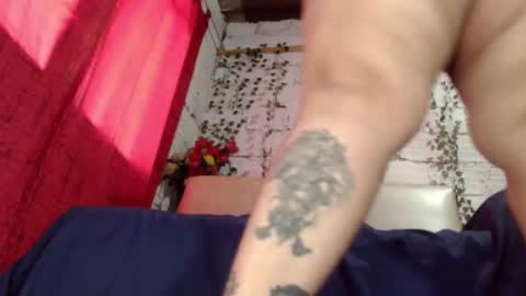 Snapshot of matureeliza chatting on December 10, 2024, 4:17 pm matureeliza online show from December 10, 2024, 4:17 pm