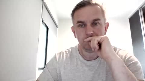 Snapshot of matureontheedge chatting on May 9, 2026, 7:02 am matureontheedge online show from May 9, 2026, 7:02 am