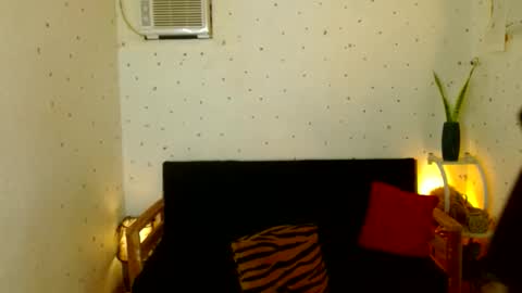 Snapshot of maturity_mommy_intown chatting on September 15, 2025, 9:09 am maturity_mommy_intown online show from September 15, 2025, 9:09 am