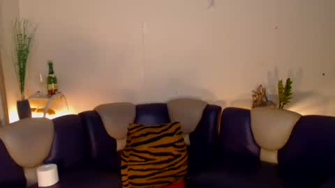 Snapshot of maturity_mommy_intown chatting on November 5, 2025, 6:46 am maturity_mommy_intown online show from November 5, 2025, 6:46 am