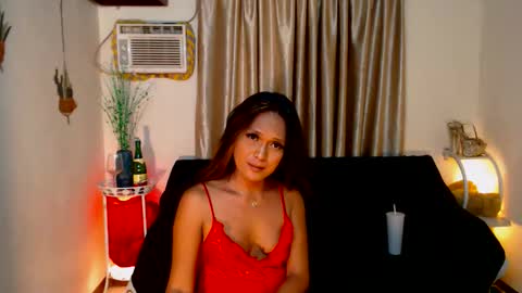 Snapshot of maturity_mommy_intown chatting on November 19, 2025, 7:19 am maturity_mommy_intown online show from November 19, 2025, 7:19 am