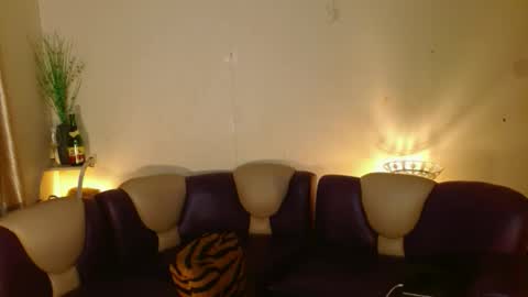 Snapshot of maturity_mommy_intown chatting on November 21, 2025, 7:01 pm maturity_mommy_intown online show from November 21, 2025, 7:01 pm